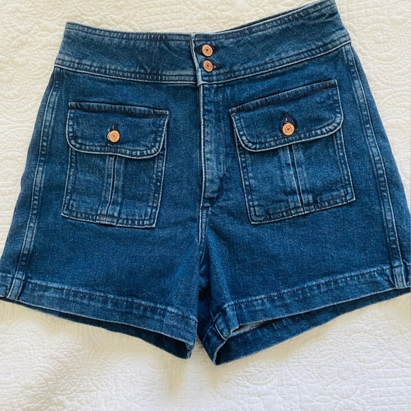 GAP Hi Rise Stride Denim Shorts 4 Tall 4” inseam - Picture 1 of 6